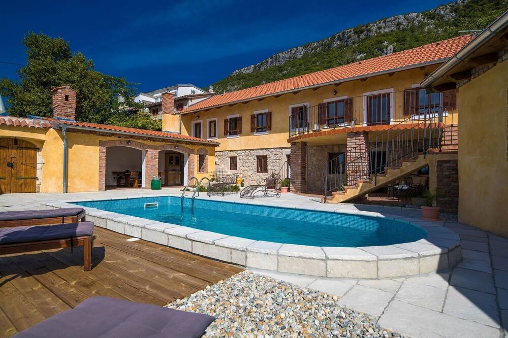Photo of Outdoor in Grizane