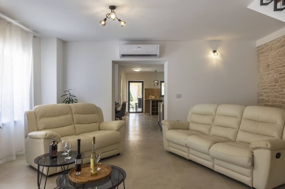 Photo of Livingroom in Pinezici