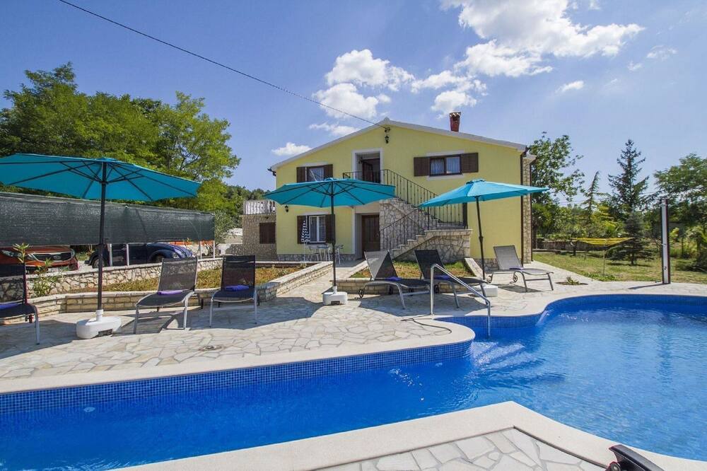 Photo of Outdoor in Kapelica