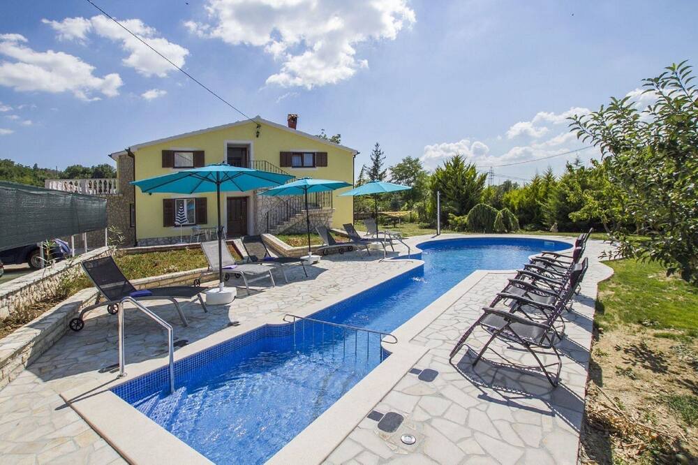 Photo of Outdoor in Kapelica