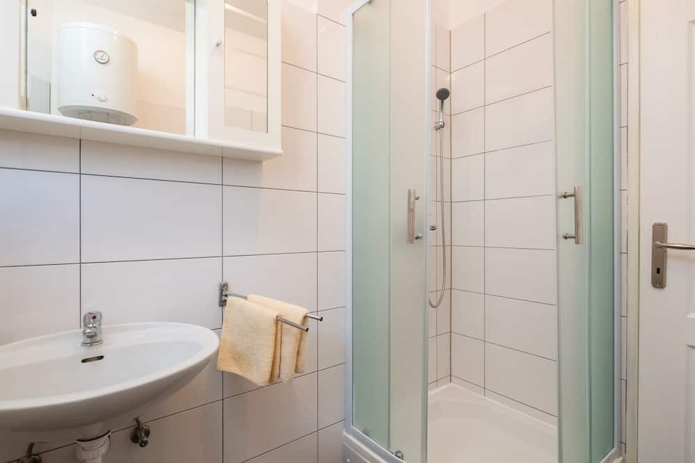 Photo of Bathroom in Tice