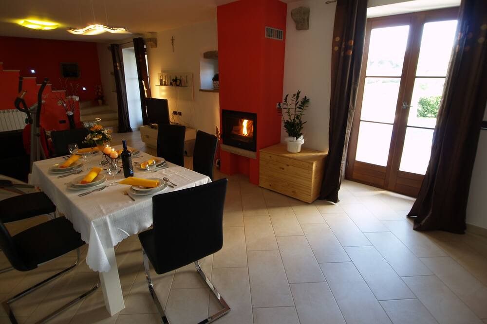 Photo of Livingroom in Gologorica