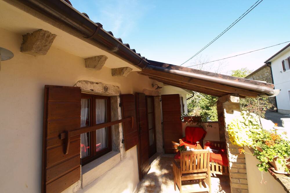 Photo of Patio Balcony in Gologorica