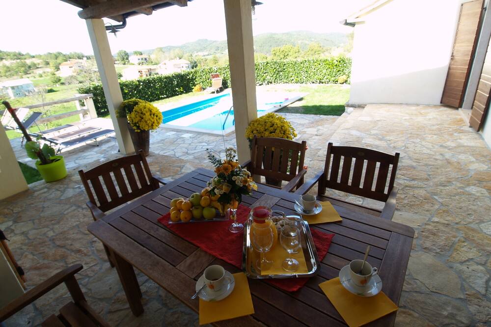 Photo of Patio Balcony in Gologorica