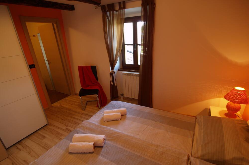 Photo of Bedroom in Gologorica