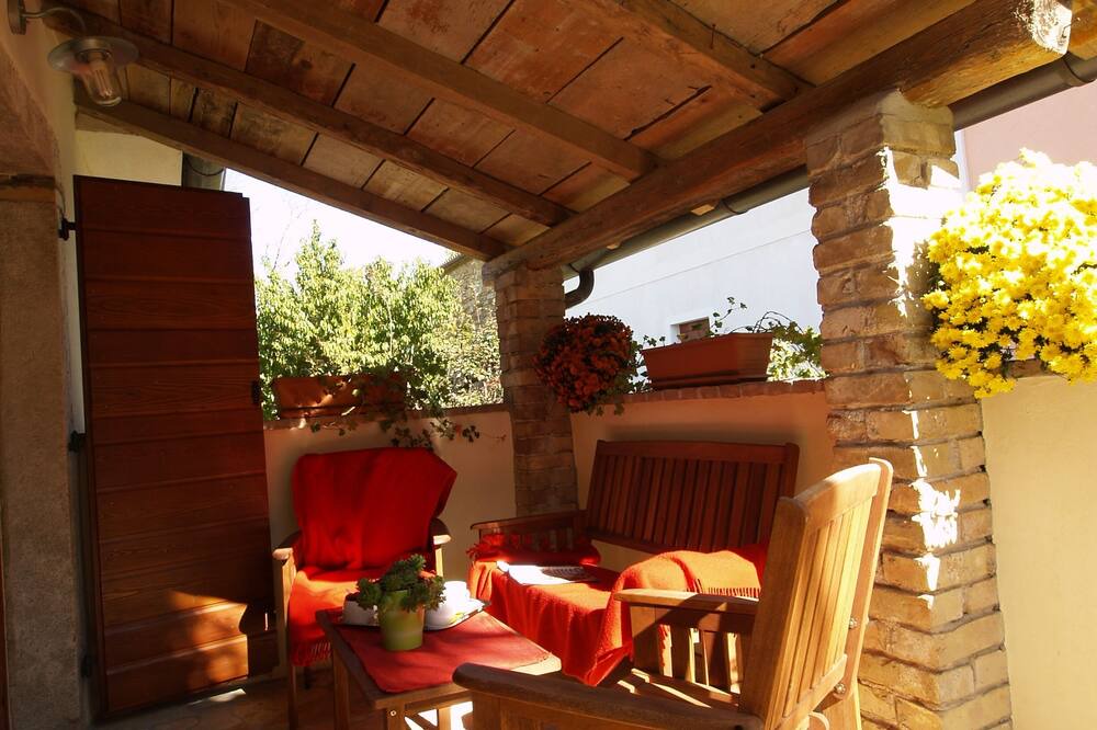Photo of Patio Balcony in Gologorica