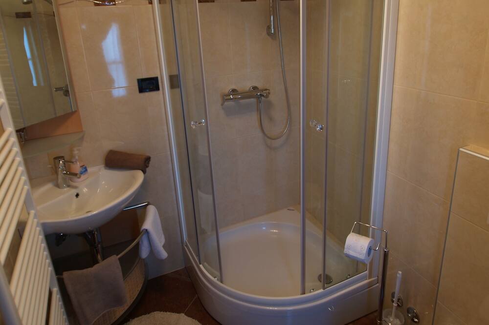 Photo of Bathroom in Gologorica