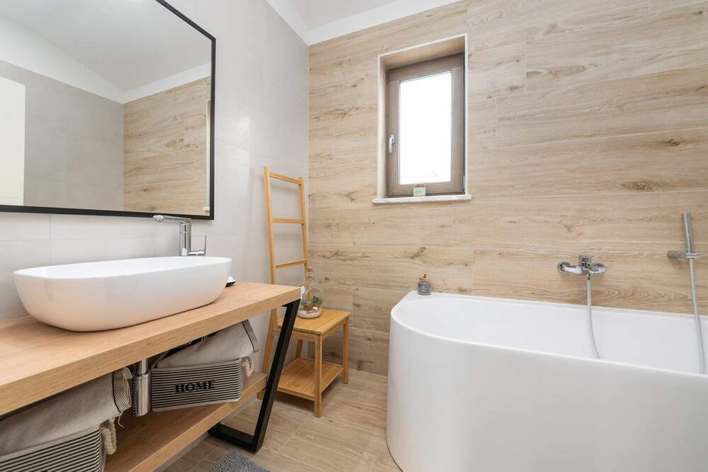 Photo of Bathroom in Lindar