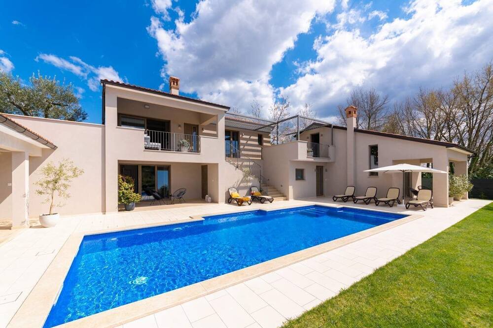 Photo of Outdoor in Lindar