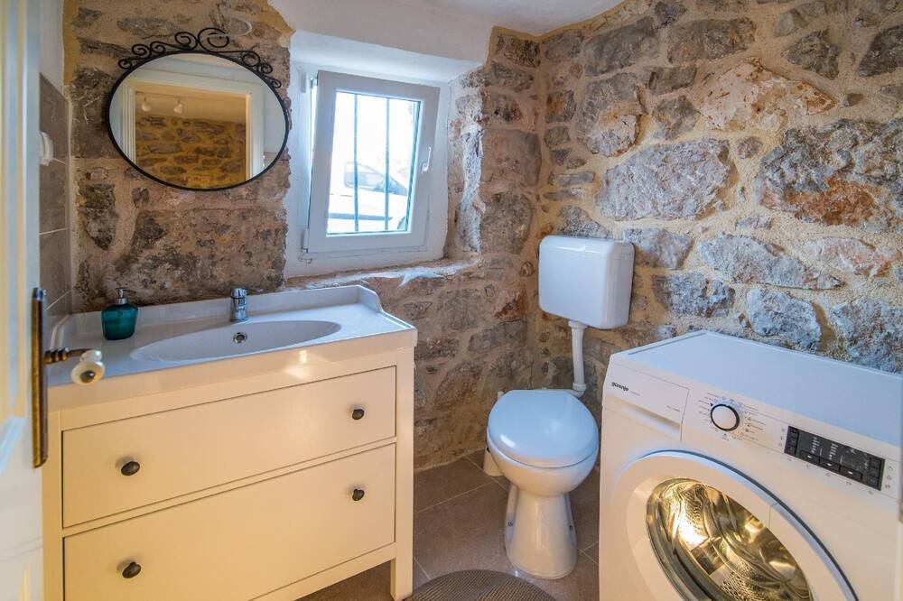 Photo of Bathroom in Garica