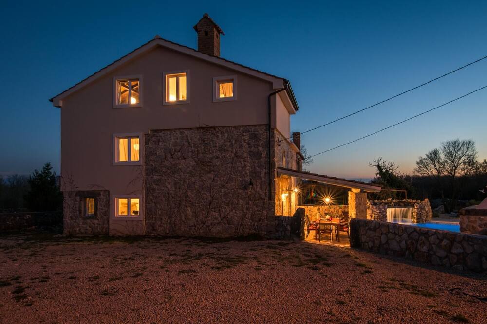 Photo of Outdoor in Garica