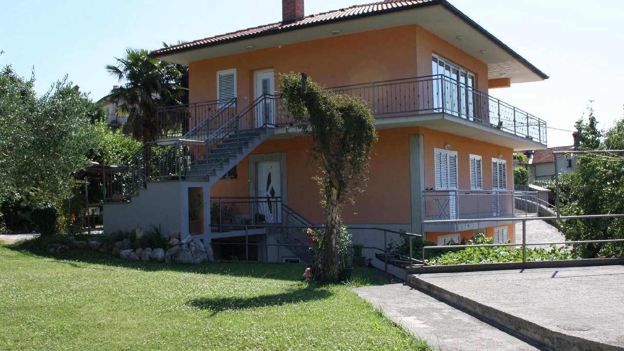 Photo of Outdoor in Pobri