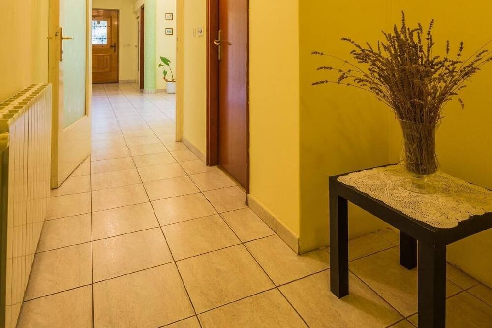 Photo of Livingroom in Sarsoni