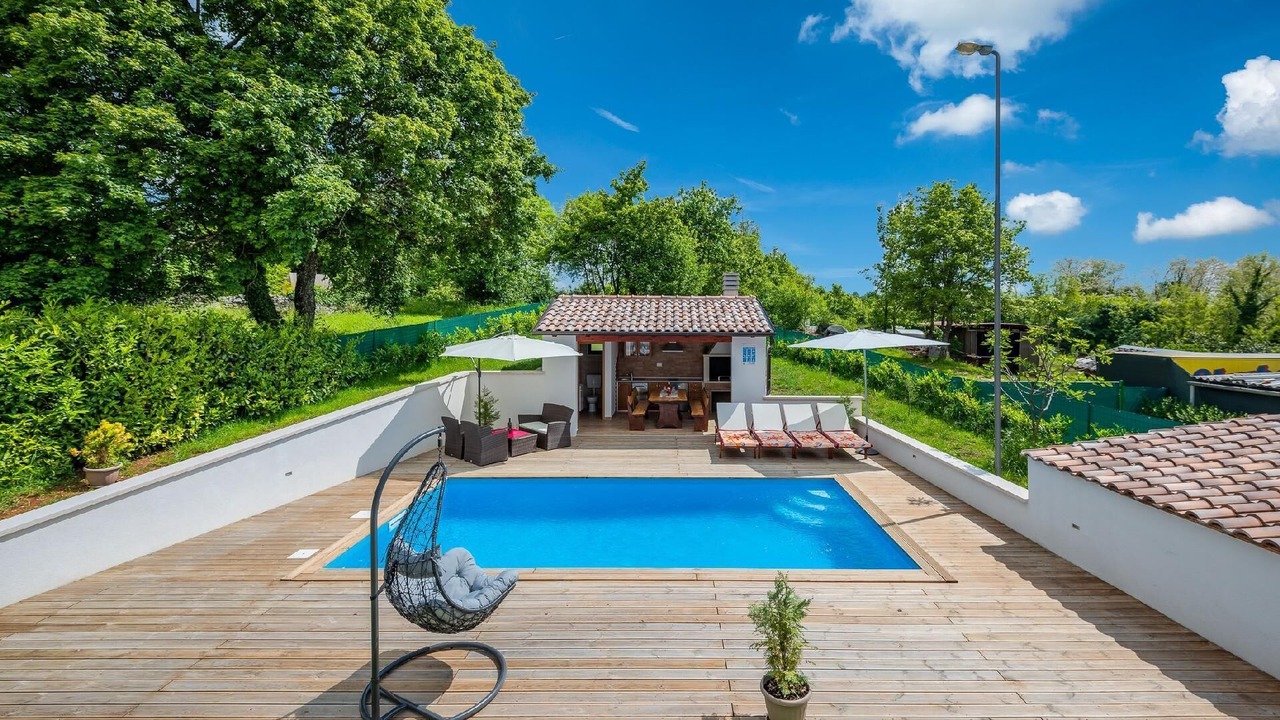 Photo of Outdoor in Lindar