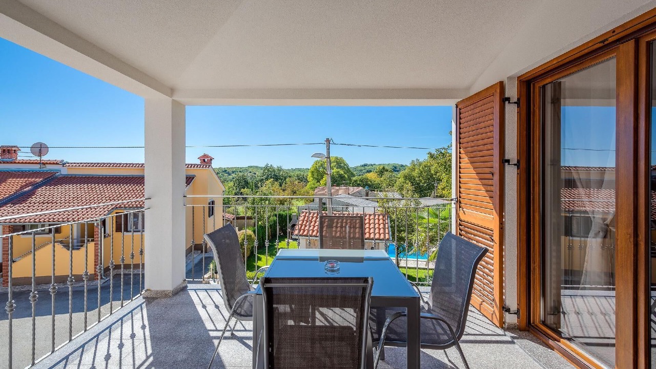 Photo of Outdoor in Lindar