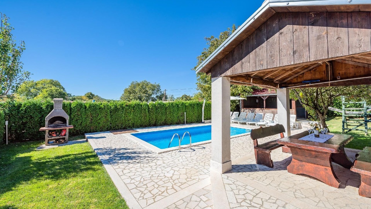 Photo of Outdoor in Lindar