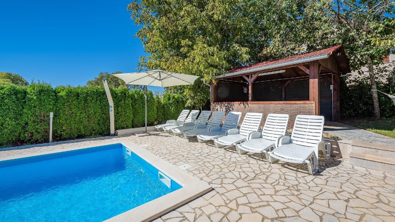 Photo of Outdoor in Lindar
