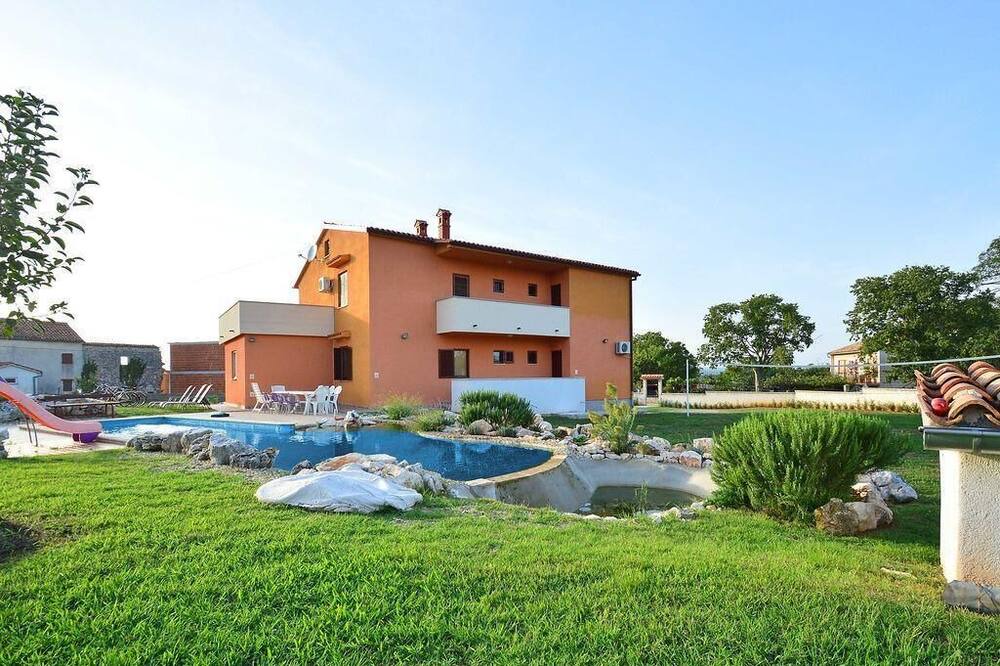 Photo of Outdoor in Bratulici