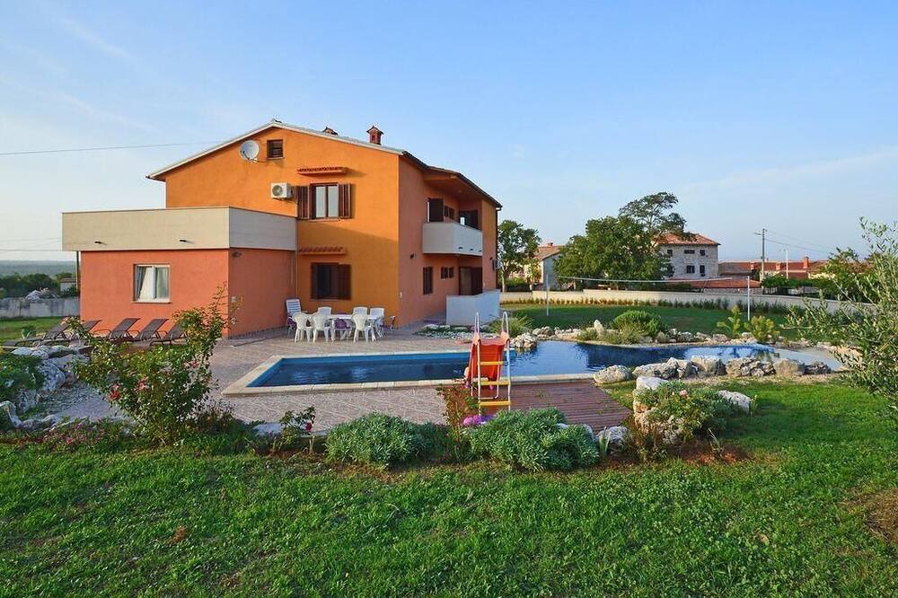 Photo of Outdoor in Bratulici