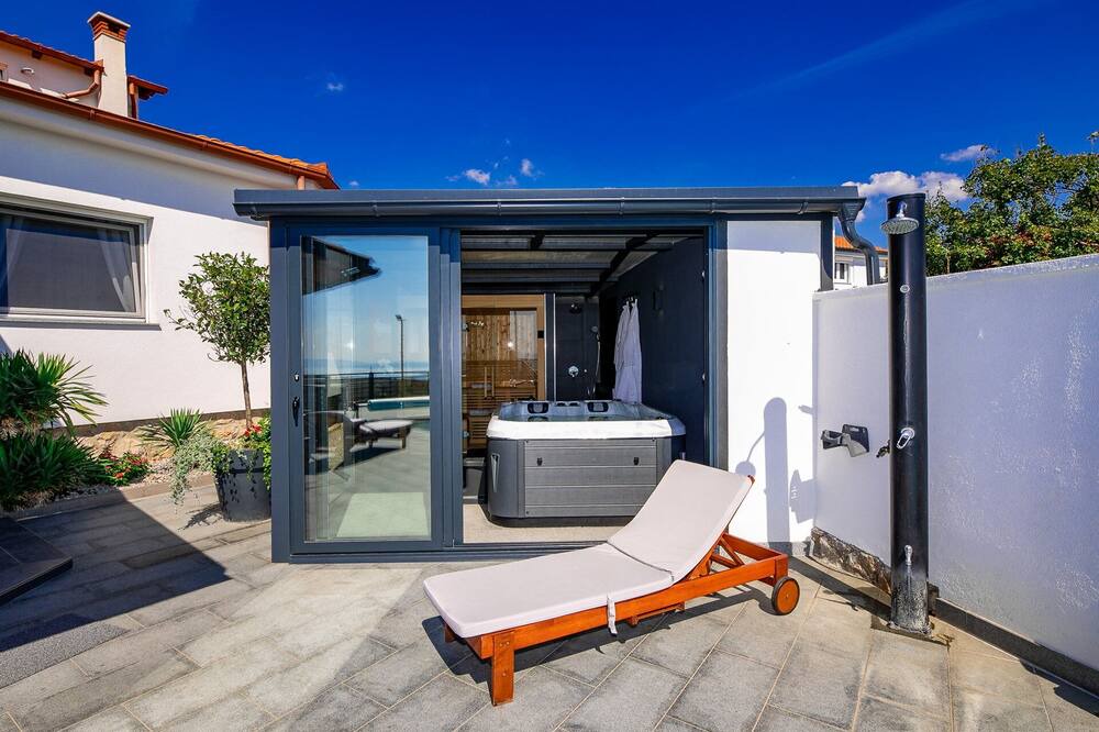 Photo of Patio Balcony in Bakar