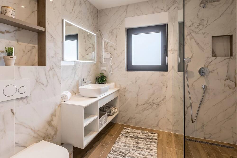 Photo of Bathroom in Marina