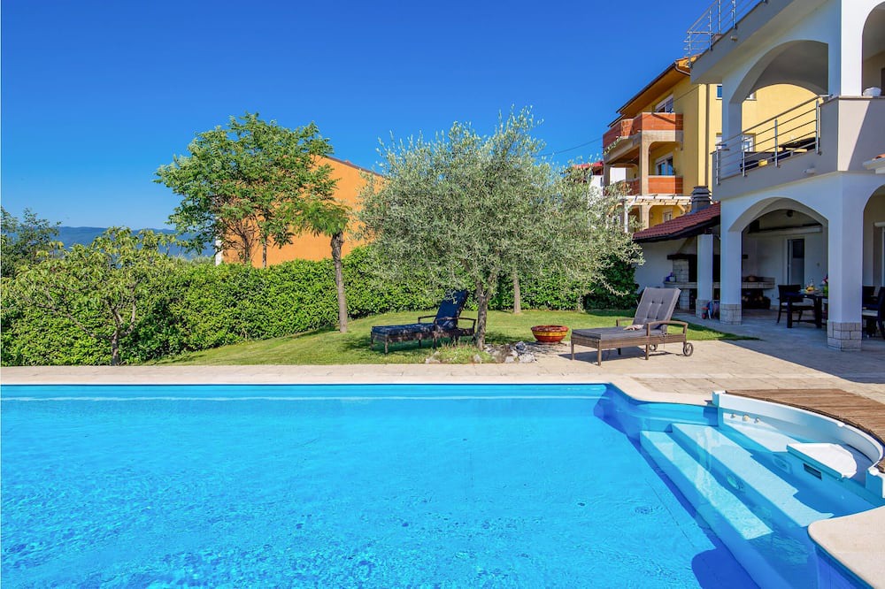 Photo of Outdoor in Sarsoni
