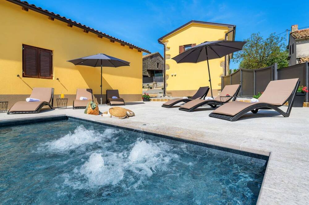 Photo of Outdoor in Buzet