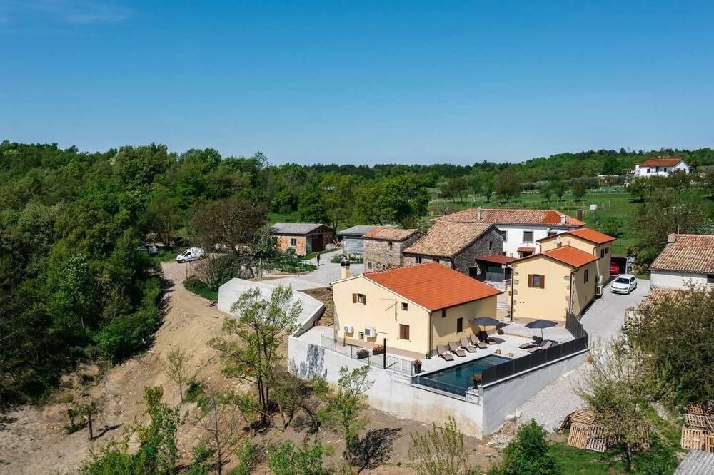 Photo of Outdoor in Buzet