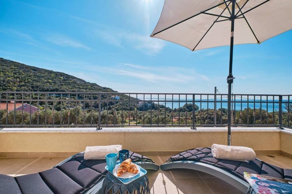 Photo of Patio Balcony in Miholascica