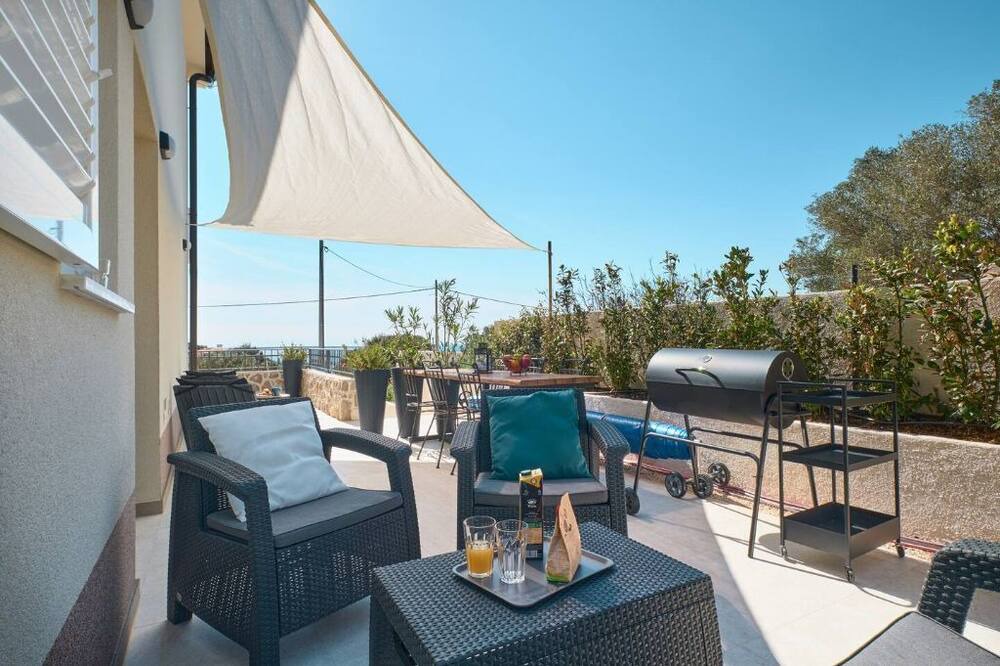 Photo of Patio Balcony in Miholascica