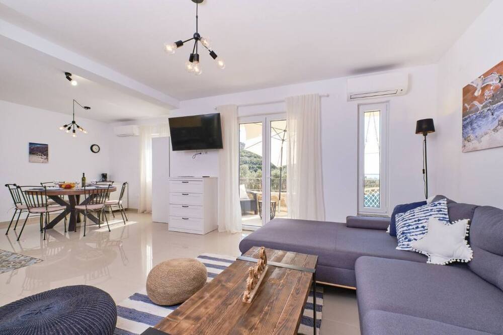 Photo of Livingroom in Miholascica