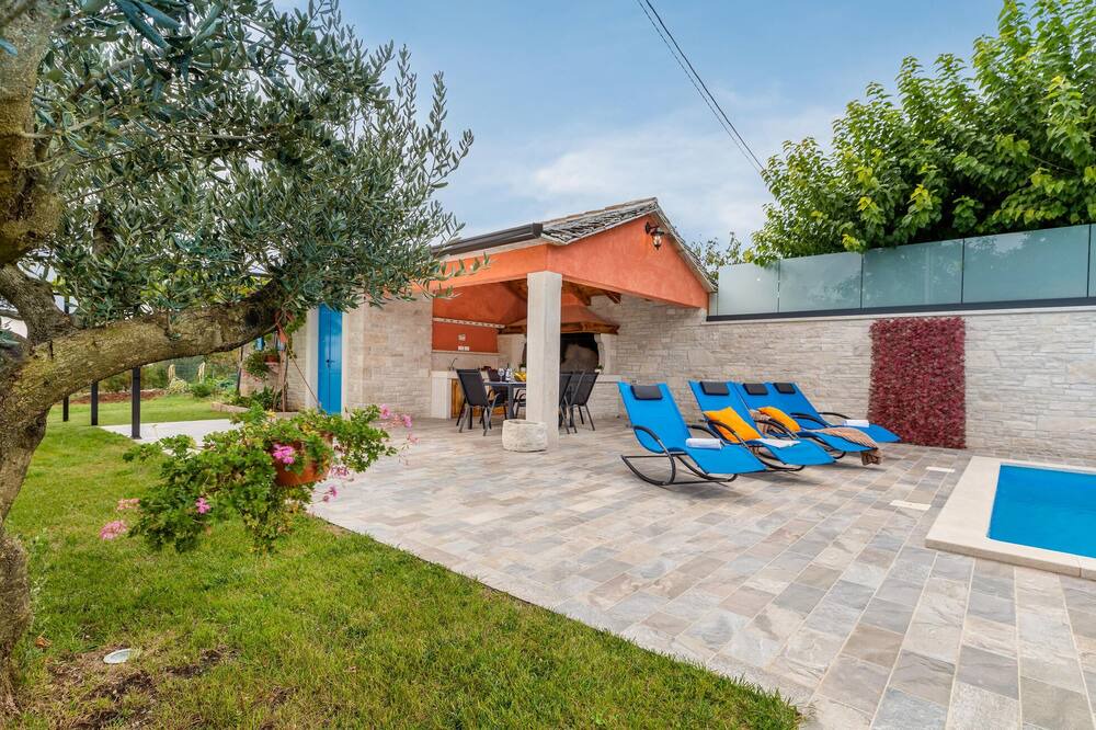 Photo of Outdoor in Cepic