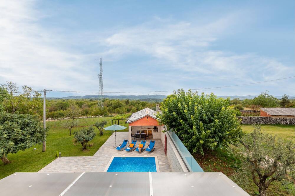 Photo of Outdoor in Cepic
