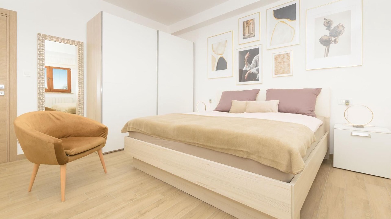 Photo of Bedroom in Loborika