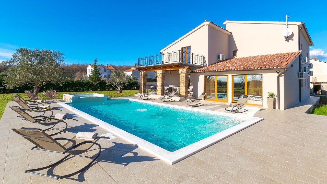 Photo of Outdoor in Loborika