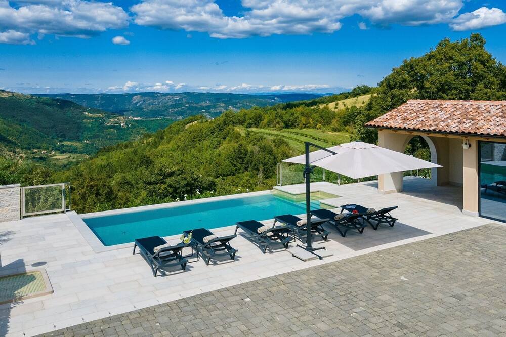 Photo of Outdoor in Kircija