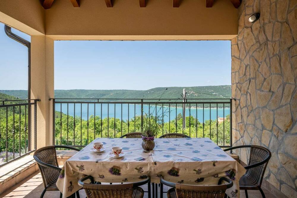Photo of Patio Balcony in Trgetari