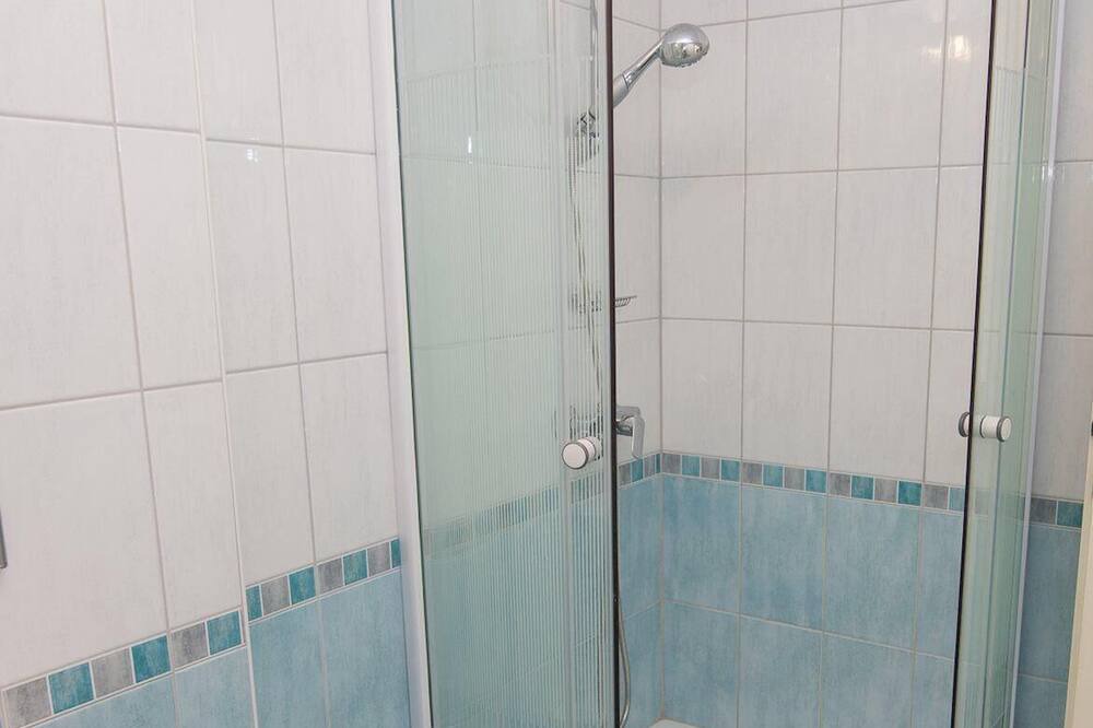 Photo of Bathroom in Cove Murtar