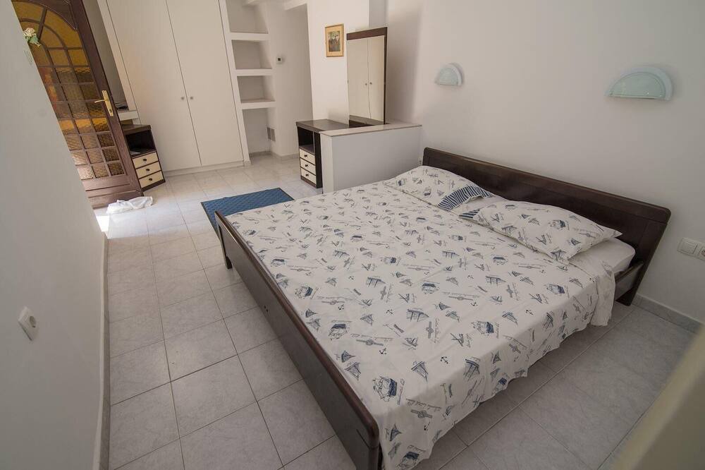 Photo of Bedroom in Cove Murtar