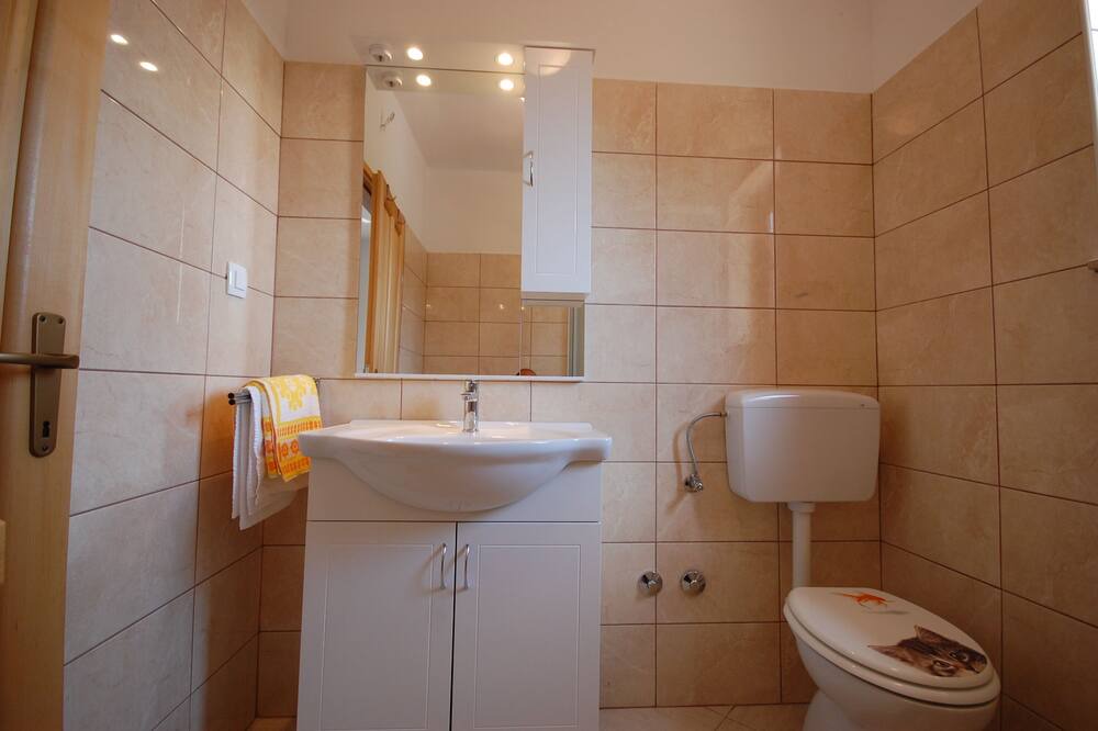 Photo of Bathroom in Garica