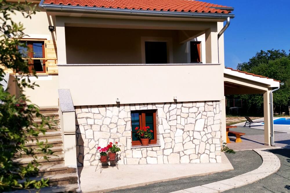 Photo of Outdoor in Garica