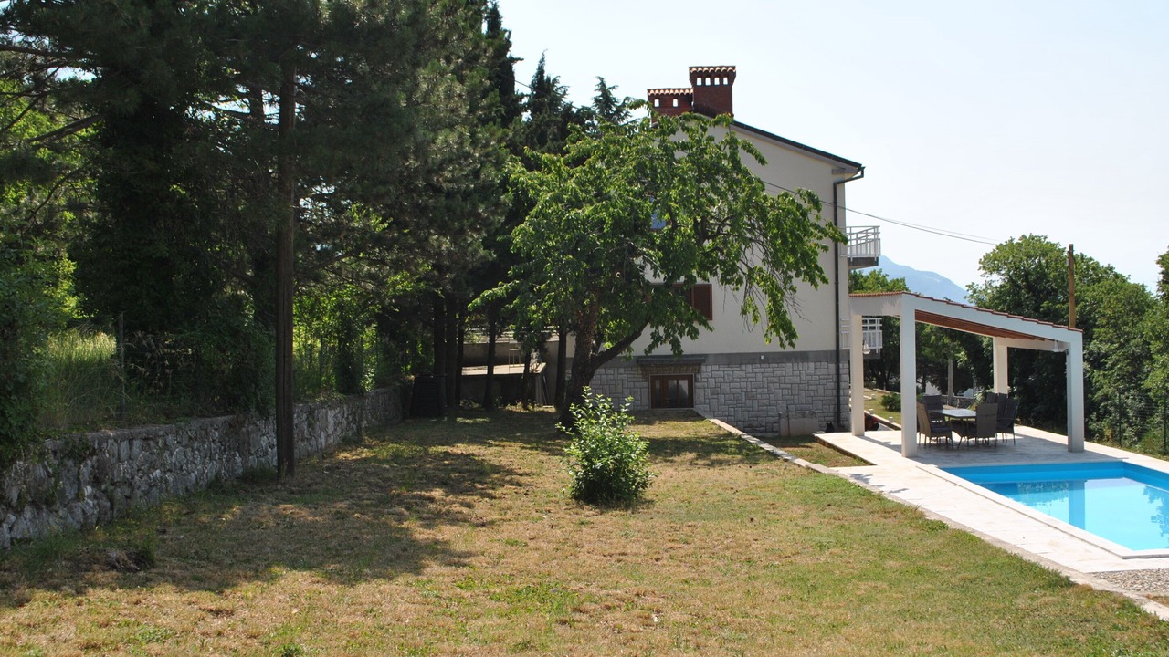 Photo of Outdoor in Bakar