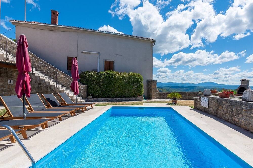 Photo of Outdoor in Oprtalj