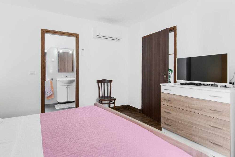 Photo of Bedroom in Oprtalj