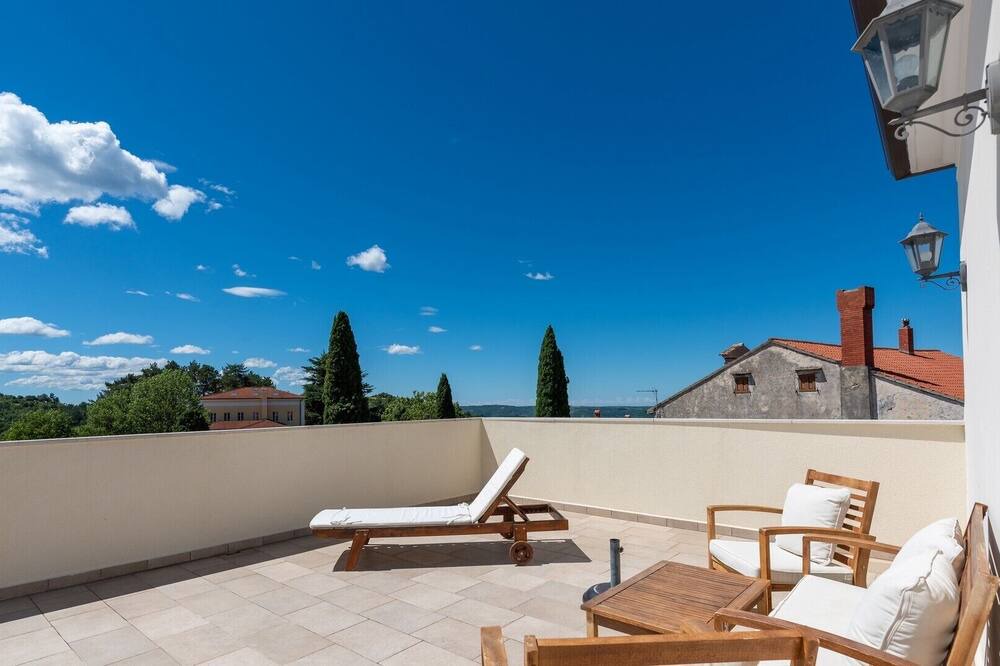 Photo of Patio Balcony in Oprtalj