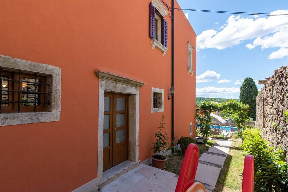 Photo of Outdoor in Oprtalj
