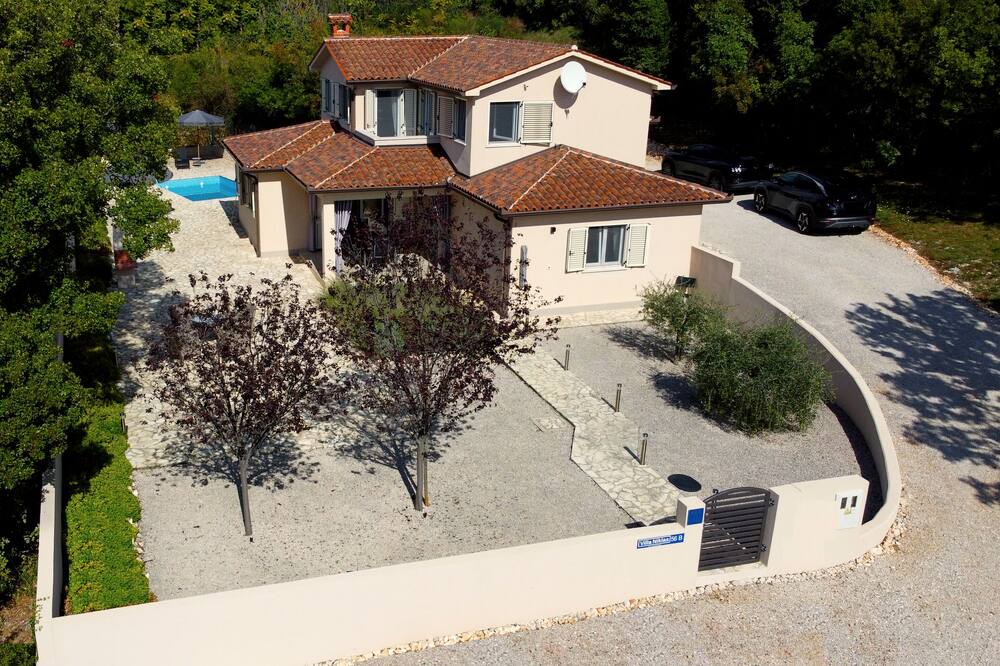 Photo of Outdoor in Brgod