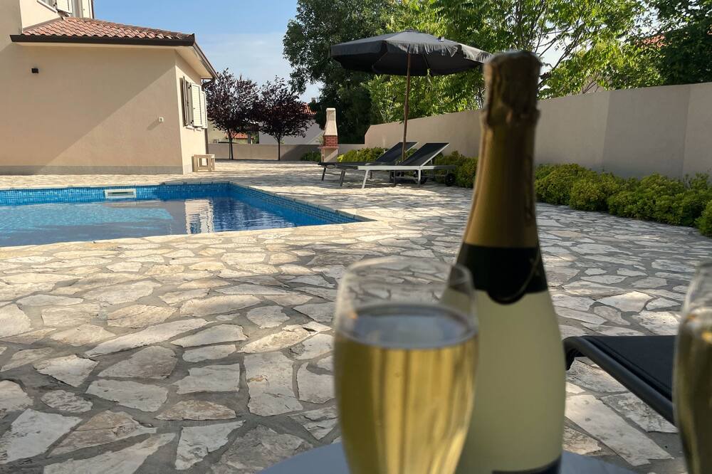 Photo of Outdoor in Brgod