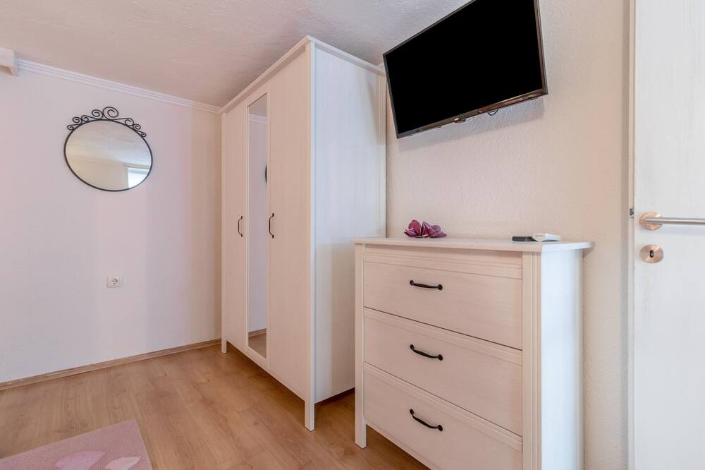 Photo of Bedroom in Banjol
