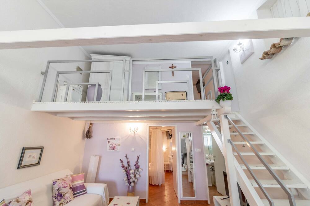 Photo of Livingroom in Banjol